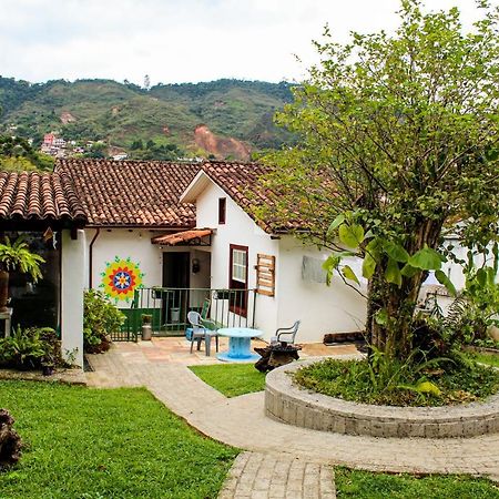 - Casa Pitanga - Acomodacao Lindissima Pertinho Da Igreja Do Rosario Ouro Preto  Buitenkant foto